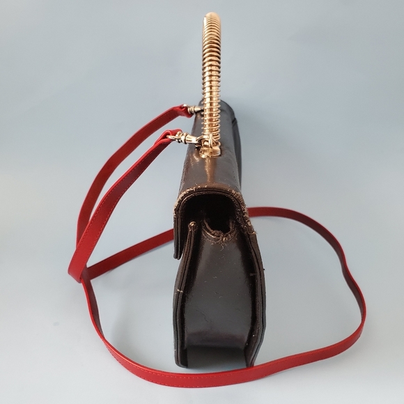 Vintage black purse with mirror and wire handle - Picture 11 of 13